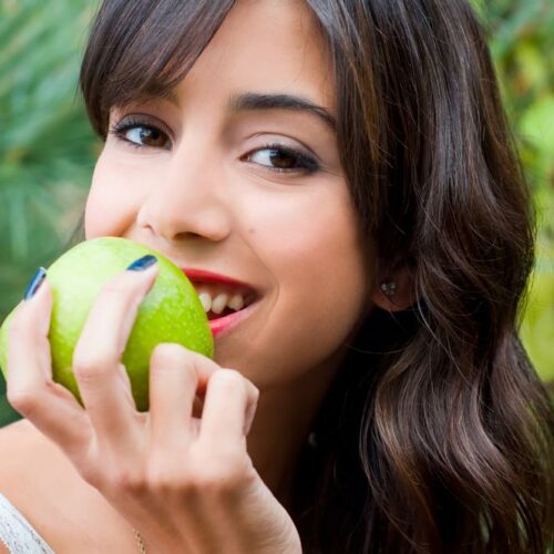 Foods that Naturally Whiten Teeth
